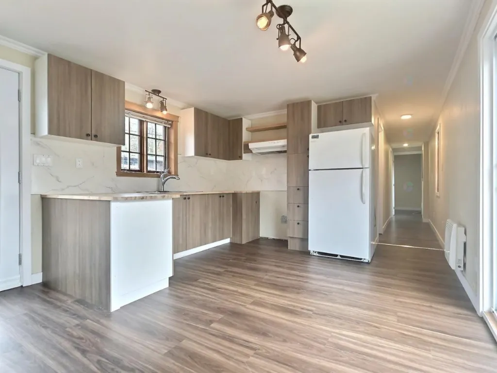 Empty room — before virtual staging